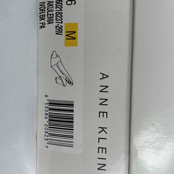 Anne Klein Akulema Ivory/Black Peep Toe Slingback Size 6 - Picture 6 of 6